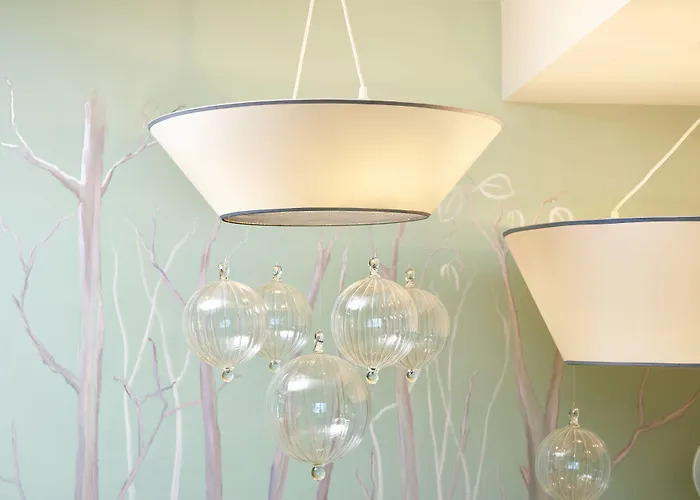 Hotel Le Burgundy Paris