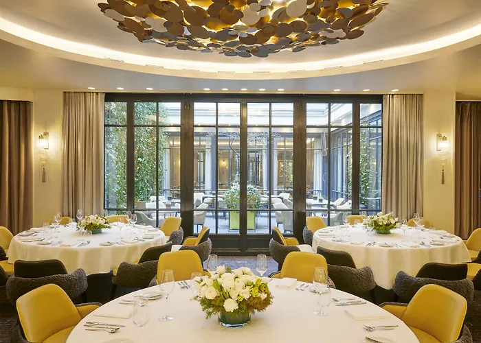 Le Burgundy Hotel
