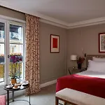 Le Burgundy Szálloda 5*