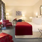 Le Burgundy Hotel