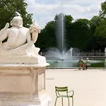 Отель Le Burgundy Париж
