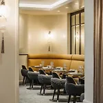 Le Burgundy Paris