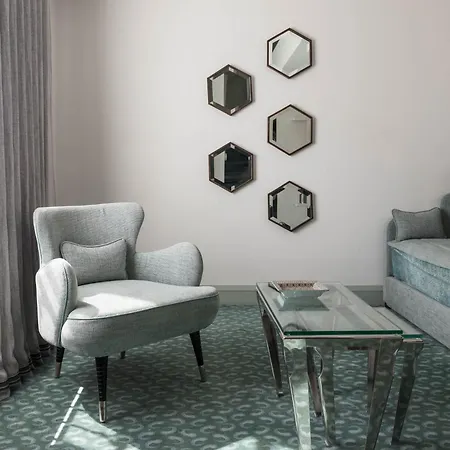 ル ブルガンディ ホテル 5*