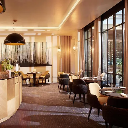 巴黎布尔甘地酒店 5*