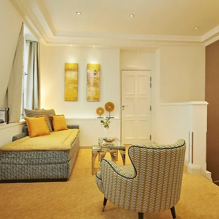 Le Burgundy Hotel