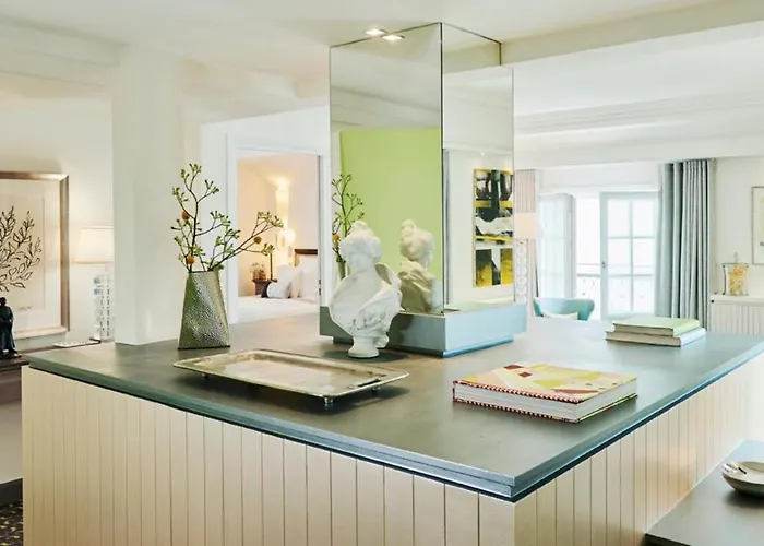 ル ブルガンディ ホテル パリ