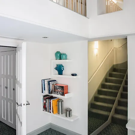 Le Burgundy מלון 5*