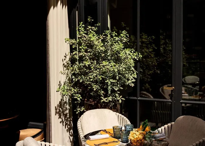 Le Burgundy Hotel