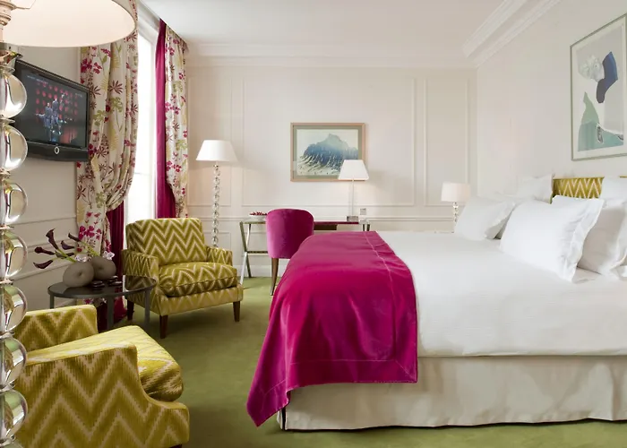 Hotel Le Burgundy Paris