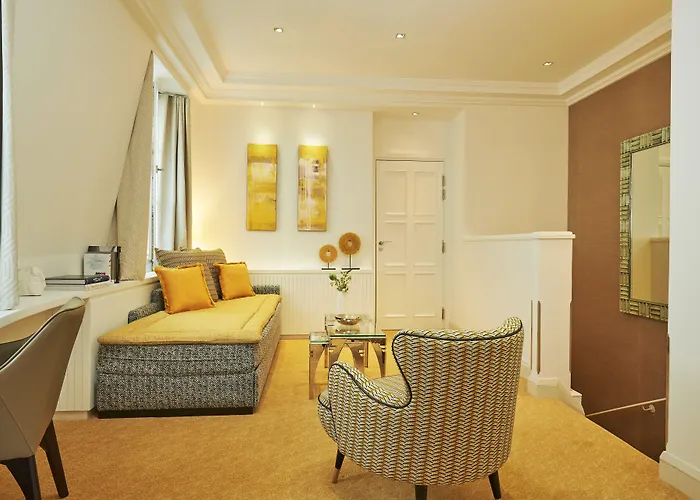 Le Burgundy Hotel